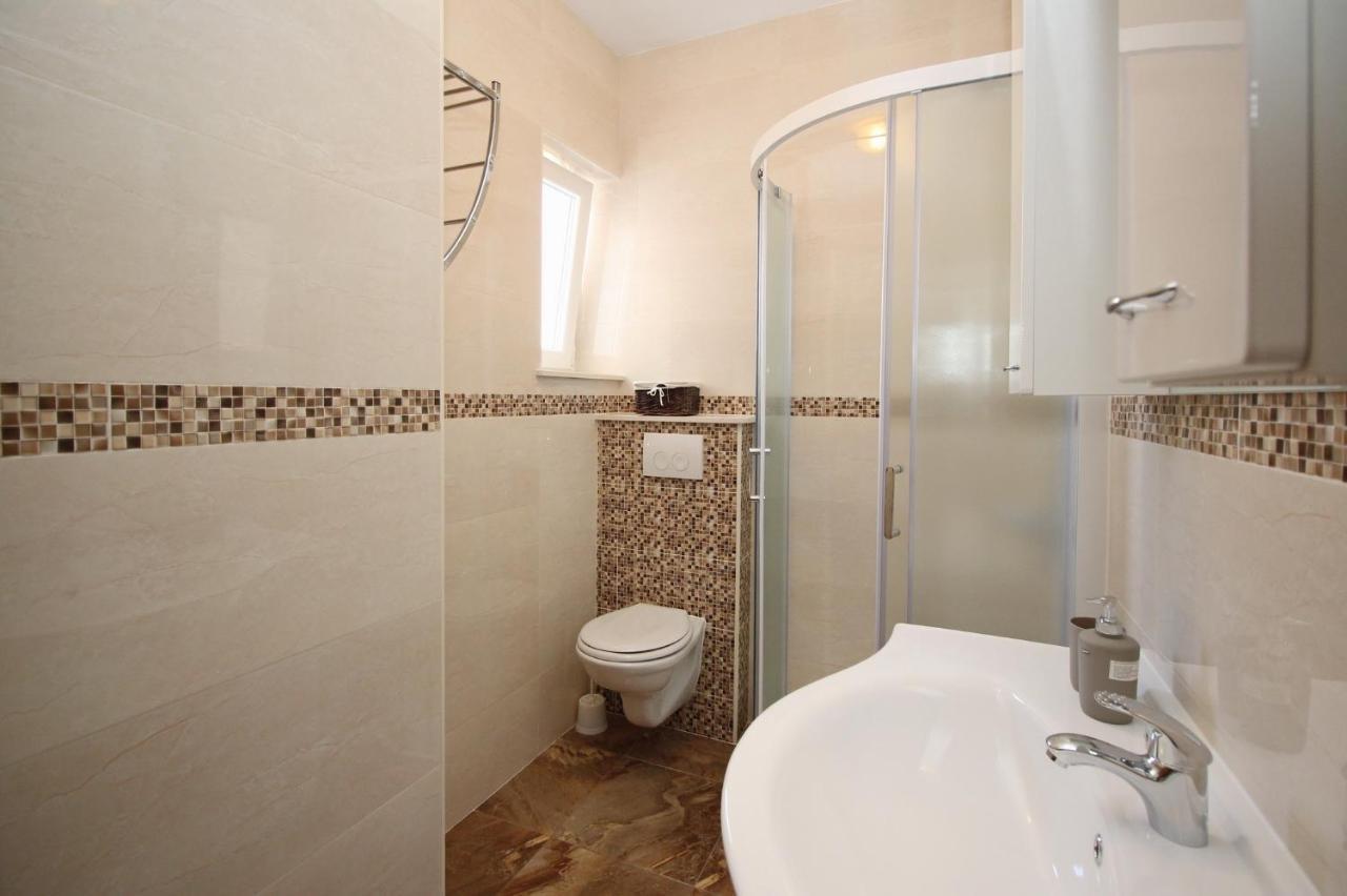 Apartments With A Parking Space Baska, Krk - 18716 מראה חיצוני תמונה